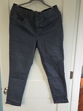 Wit & Wisdom Charcoal Slim Straight Pants